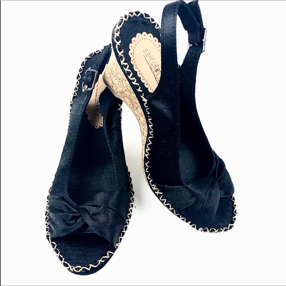Seychelles Singapore Peep Toe Slingback Black Sz7